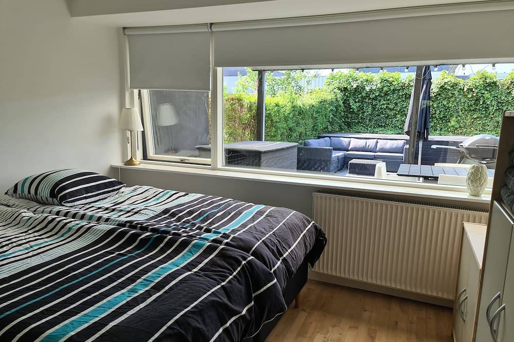Geheel appartement, Townhouse with wooden terrace in Odense, Odense en omgeving
