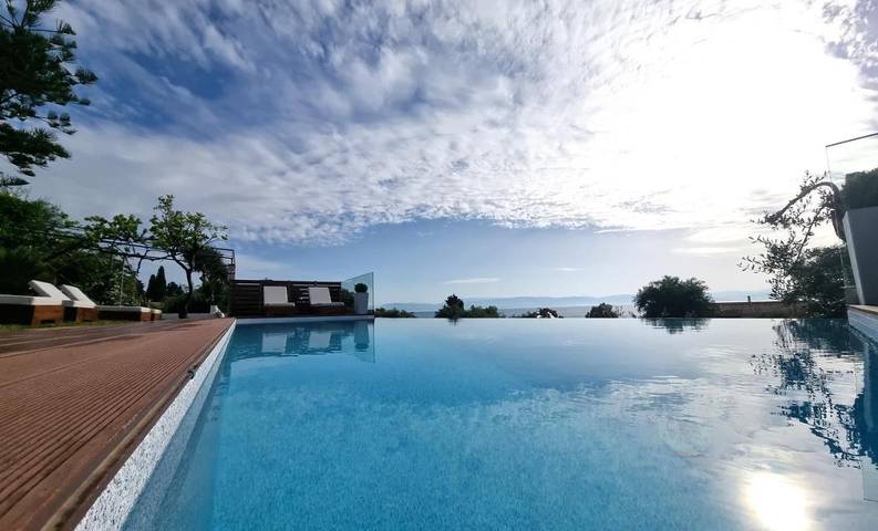 Ferienwohnung für 4 Personen, mit Garten und Pool, kinderfreundlich