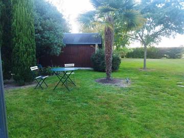 Gîte pour 2 personnes, avec terrasse et vue à Ambillou