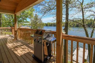 Cabin Rentals And Lodges for 6 Guests in Lake Ontario (Canada), Picture 1