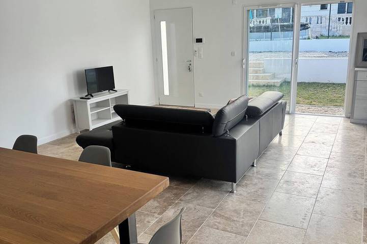 Location de vacances pour 6 personnes, avec jardin à Artigues-près-Bordeaux