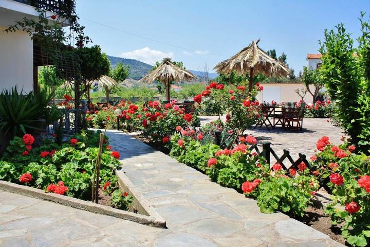 Ferienwohnung für 2 Personen, mit Garten und Ausblick sowie Pool, kinderfreundlich in Petra (Griechenland) - 3