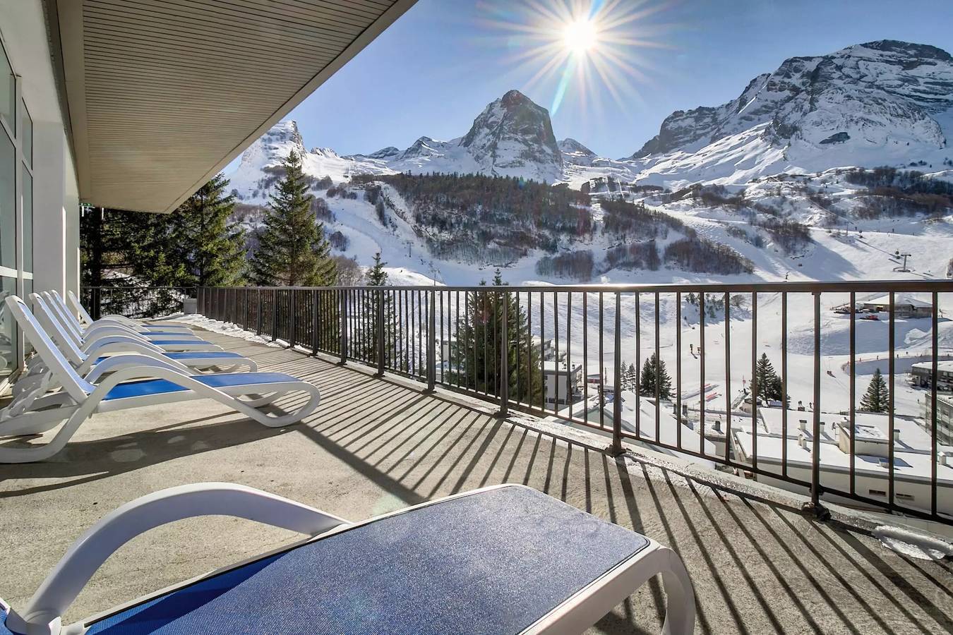 Alojamiento clásico 2 Adultos y 1 Niño con balcón in Gourette, Eaux-Bonnes