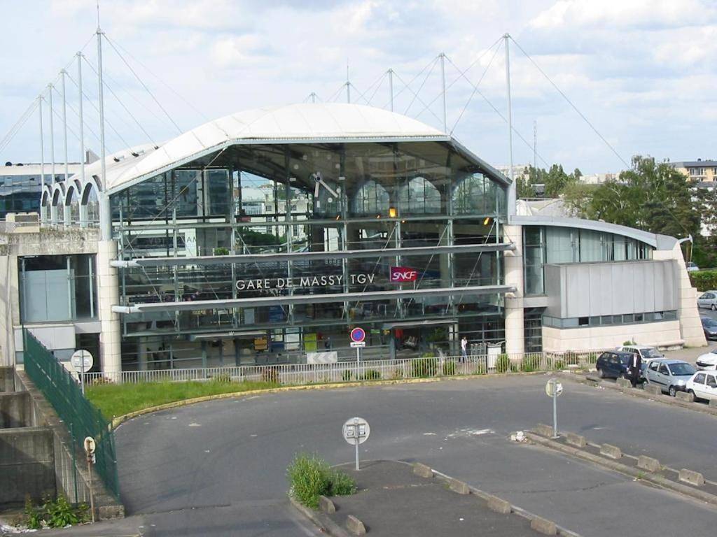 Massy Tgv Appart Suite Citea Affaires-Tourisme in Massy, Essonne