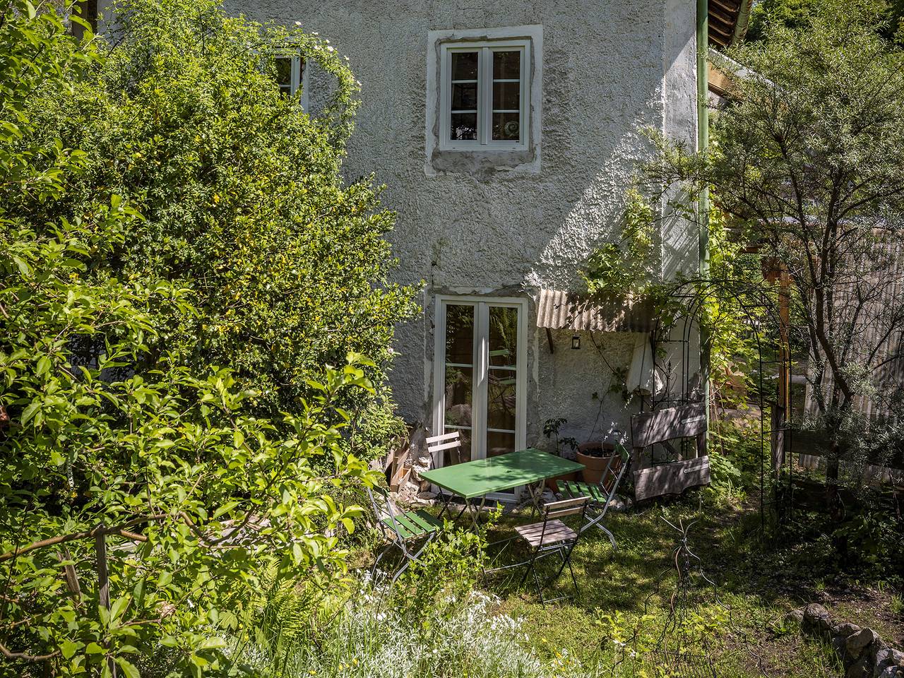 Ganze Ferienwohnung, Ferienwohnung Sommer Bad Reichenhall - Ferienwohnung, 100qm, 2 Schlafzimmern, Kamin, Terrasse, Sauna und Garten in Bad Reichenhall, Berchtesgadener Alpen