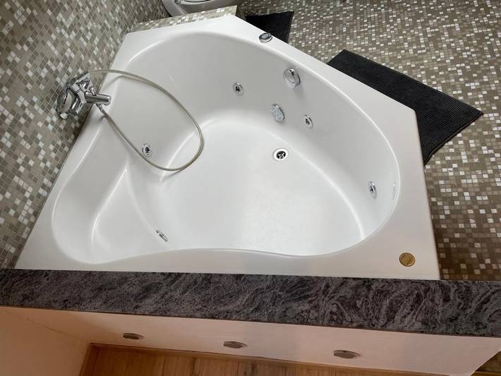 Chambre d’hôte pour 3 personnes, avec Jacuzzi ainsi que Terrasse et Vue à Dilbeek