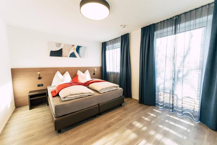 Hôtel pour 4 personnes, avec Balcon ainsi que Terrasse et Vue à Laas (Italie)
