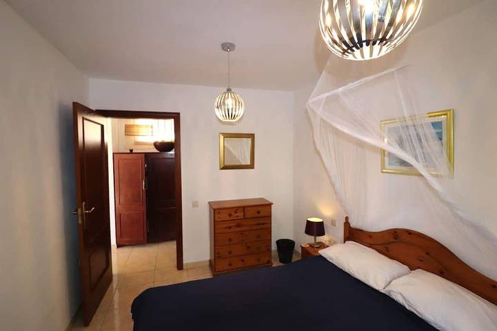 Ganze Wohnung, Eine Qualität nicht komplexe private Wohnung mit beheiztem Pool und offenen Ansichten in Lajares, La Oliva
