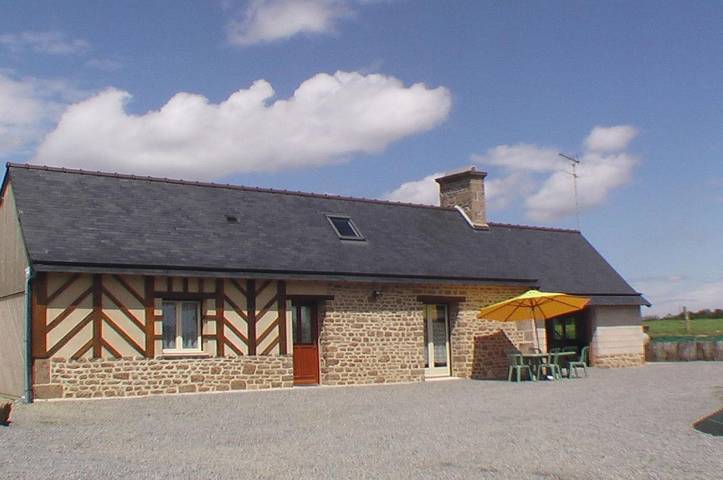 Gîte pour 6 personnes, avec terrasse et jardin