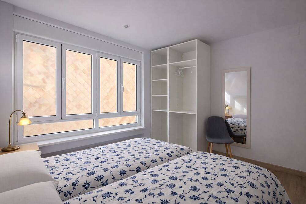 Entire apartment, Llanes Downtown Port View Apartment - Vega 2 in Llanes, Costa Verde (Spain)