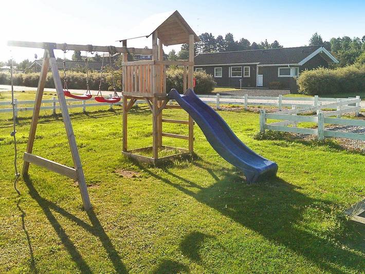 Ferienhaus für 14 Personen, mit Sauna und Whirlpool sowie Pool und Terrasse, mit Haustier in Lyngsbæk Strand - 2