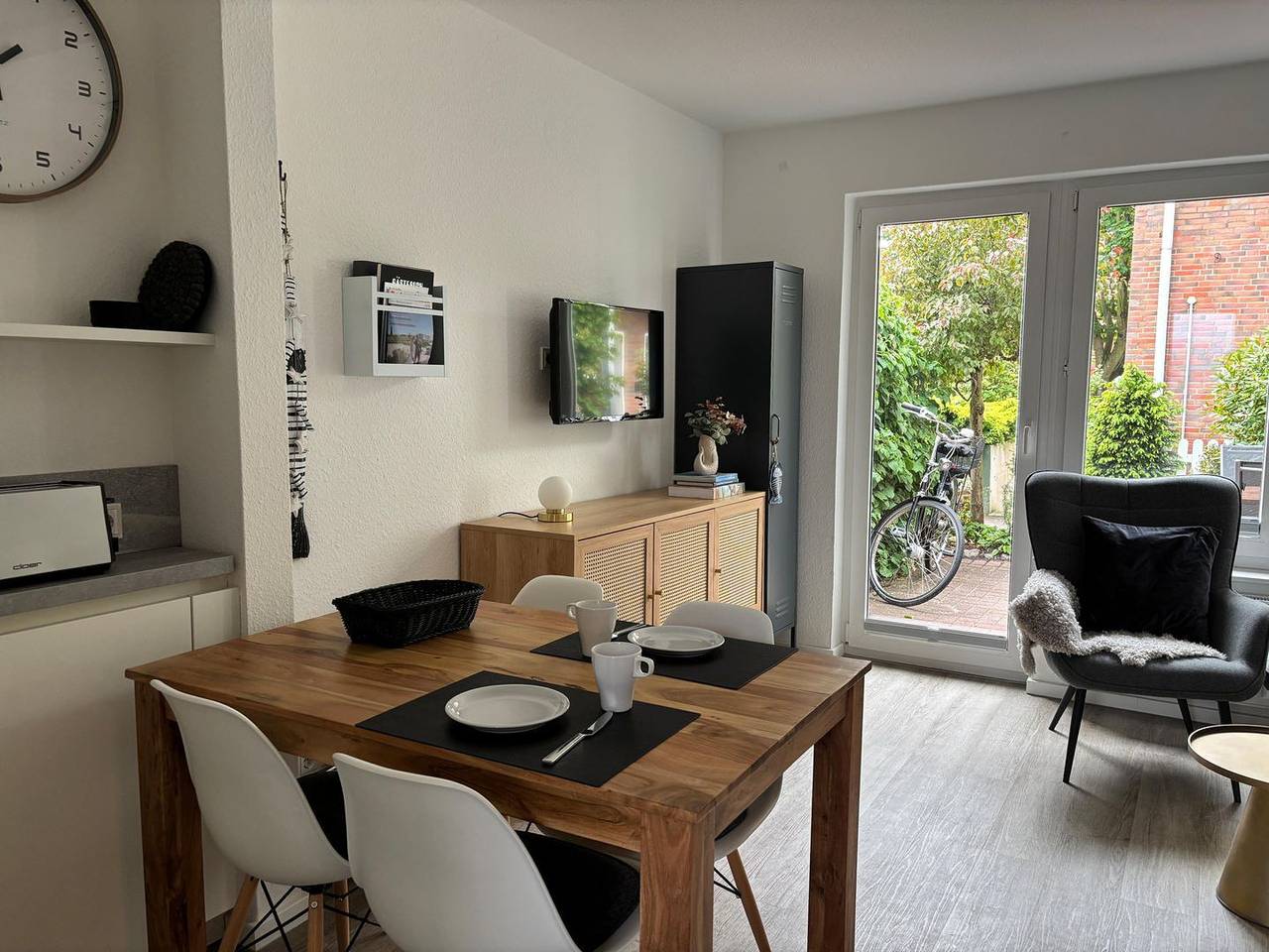Apartamento entero, Entdecken Sie Ihr neues Urlaubsdomizil am Südstrand: Die charmante, geschmackvoll eingerichtete Ferienwohnung Strandfloh mit vielen Annehmlichkeiten, die mit ihrem einladenden Erdgeschoss und dem gemütlichen Obergeschoss zum Verweilen einlädt. in Borkum