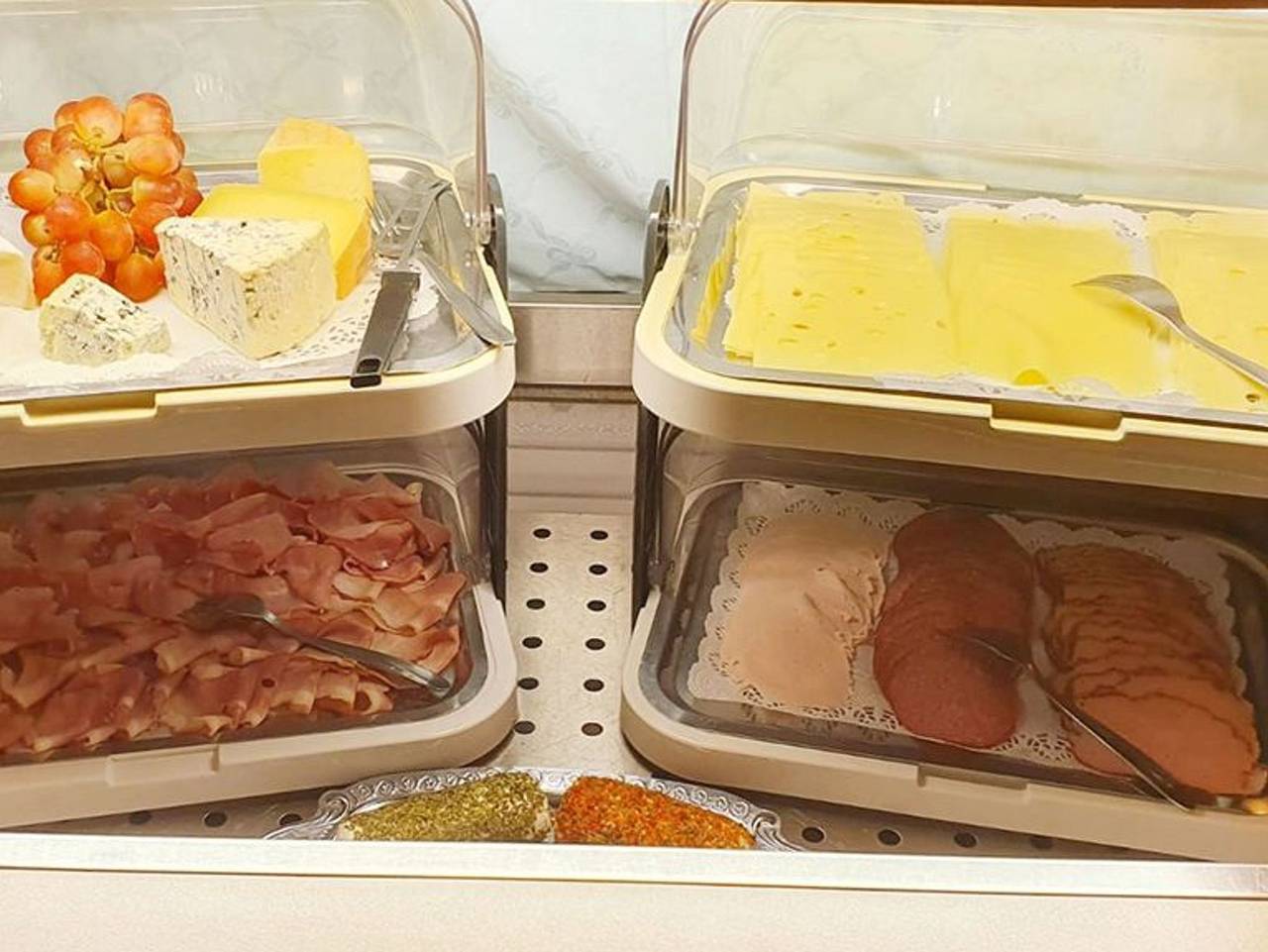 Pension Göschlberger - Doppelzimmer als Einzelnutzung in Mondsee (Stadt), Mondsee & Irrsee