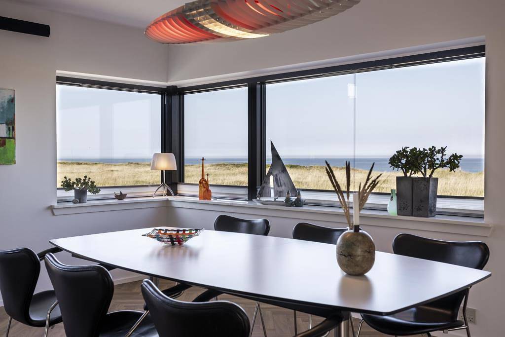 Modernes und großes Ferienhaus mit atemberaubendem Meerblick in Hirtshals, Hirtshals region