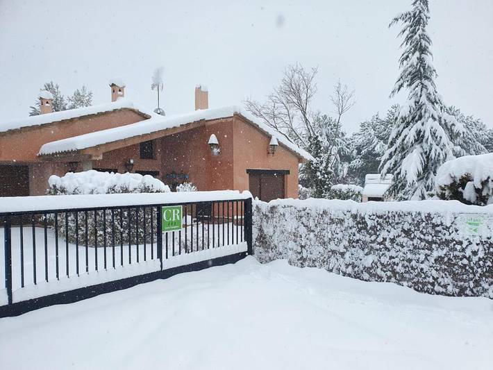 Casa rural para 8 personas, con Terraza y Jardín además de Piscina y Vistas en Villel - 4