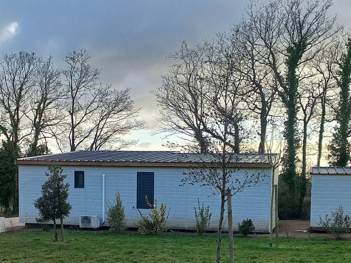 Maison pour 6 personnes, avec terrasse ainsi que piscine et jardin à Marzan