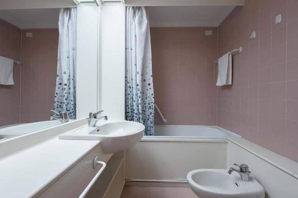Ganze Wohnung, Traumhafte Ferienwohnung in Canazei – Sella Ronda & Dolomiten vor der Haustür in Canazei, Dolomiti Superski