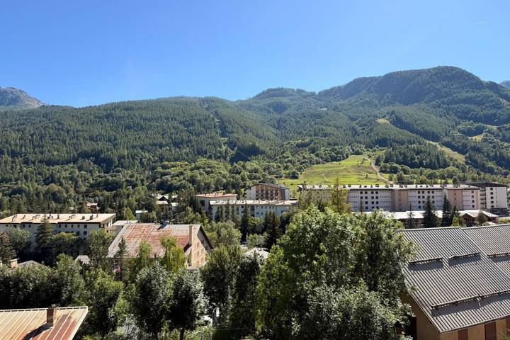 Apartamento entero, Apartment for 4 people near the slopes in La Salle les Alpes, Serre Chevalier