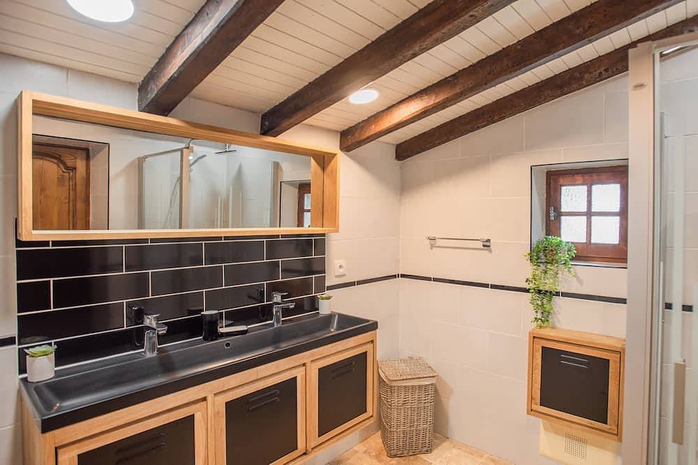 Sehr schöne authentische Gite mit privatem Pool in Besse, Périgord Noir