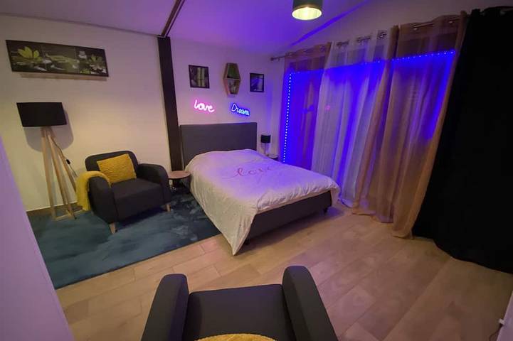 Gîte pour 2 personnes, avec terrasse et jacuzzi dans Semoy - 2