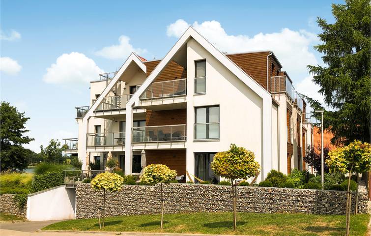 Apartament wakacyjny dla 6 osób, z widok na jezioro i taras w Niegocin