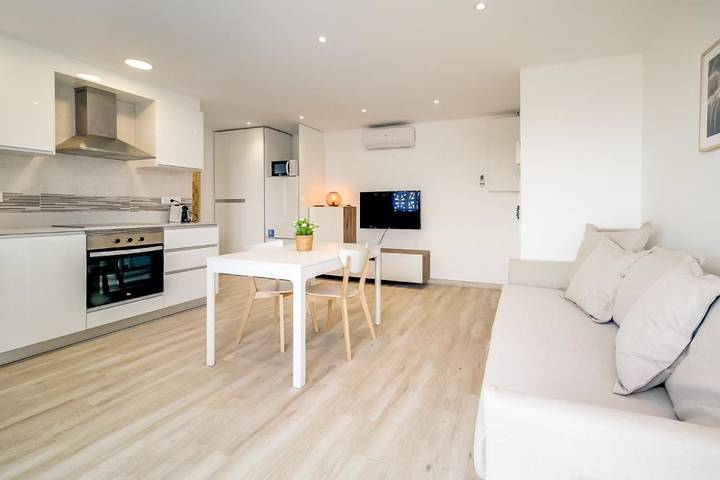 Gîte pour 5 personnes, avec balcon ainsi que vue et piscine à Santa Susanna - 2