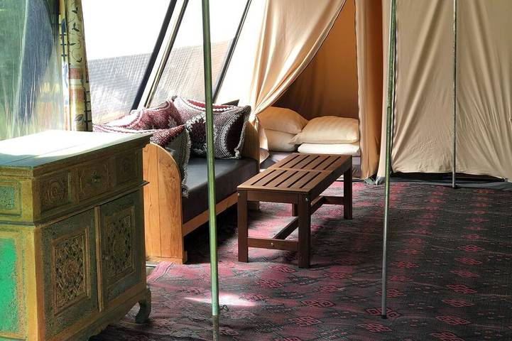 Camping pour 6 personnes, avec piscine ainsi que sauna et jardin
