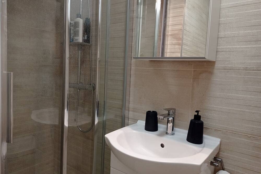 Ganze Wohnung, 1-Zimmer-Ferienwohnung mit Klima Pitve, Hvar in Pitve, Hvar