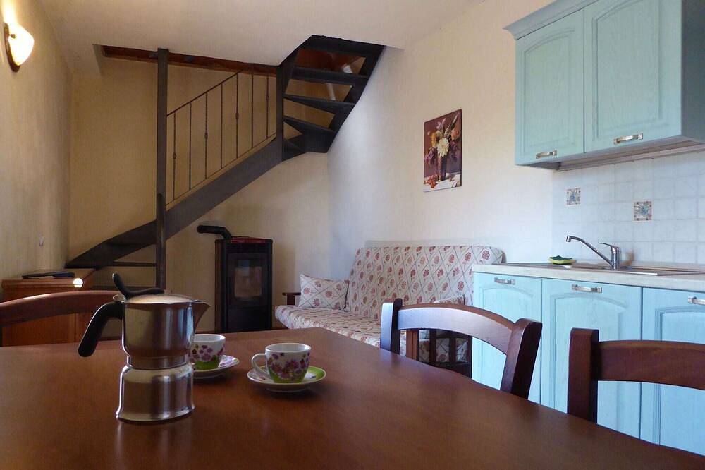 Ferienhaus in Mulazzo mit Naturteich in Mulazzo, Val di Magra
