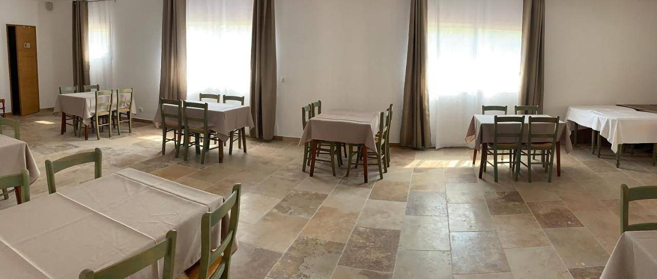 Deluxe Room (2 Adults + 1 Child) in Eyguières, Région d'Arles