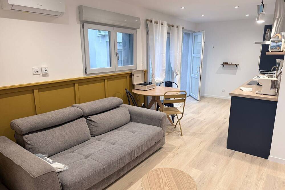 Entire apartment, Studio-Suite-Ensuite with Shower in Saint-Paul-Trois-Châteaux, Nyons region