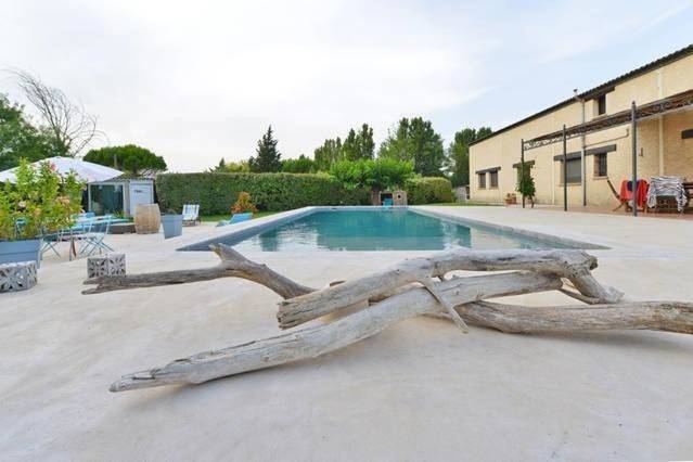 Chambre d’hôte pour 4 personnes, avec jacuzzi ainsi que jardin et piscine dans l' Hérault - 3