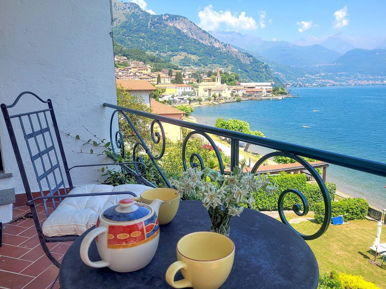 Appartement entier, Appartement de vacances pour 2 personnes avec balcon in Calozzo, Pianello del Lario