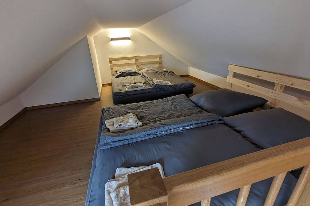 Ganze Wohnung, Ferienwohnung (6) 3.Og 70 qm - Maisonette - direkt am Bahnhof in Europa-Park, Ringsheim