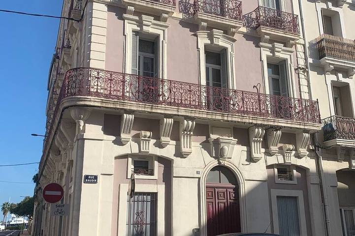 Gîte pour 2 personnes dans Theatre Moliere Scene Nationale