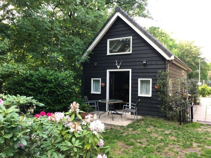 B&b voor 3 personen, with Terras and Tuin as well as Uitzicht in Utrecht