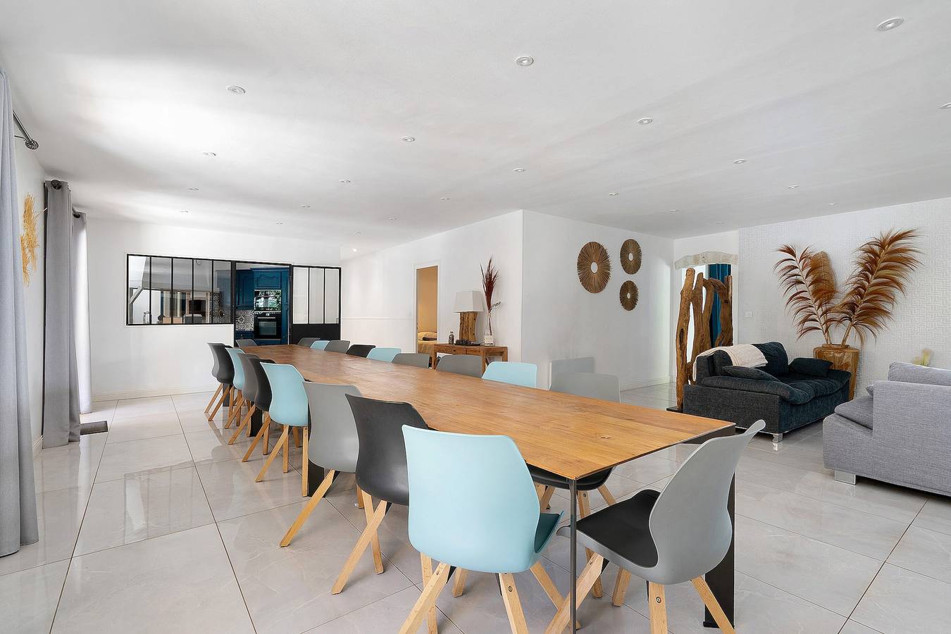 Grande villa avec piscine privée, balcon et Wi-Fi à Saint-Georges des Coteaux in Saint-Georges-des-Coteaux, Région de Saintes