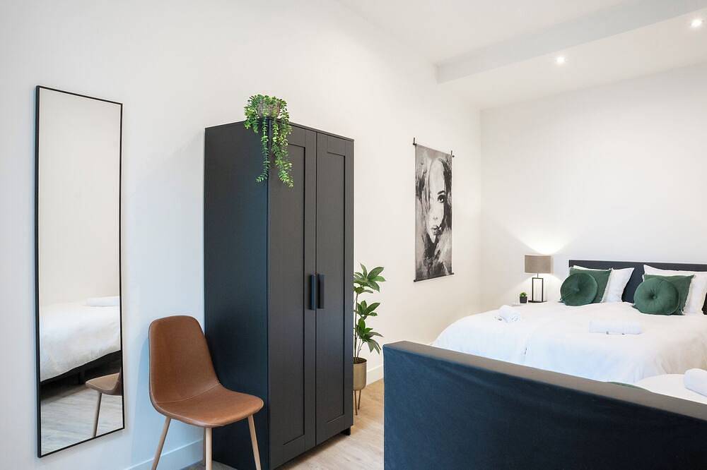 Geheel appartement, Ontdek jouw ideale verblijf in Tilburg bij Bed en Koffie Hanno – een nieuwgebouwd 1-slaapkamerappartement ontworpen voor comfort en gemak. in Tilburg, Noord-Brabant