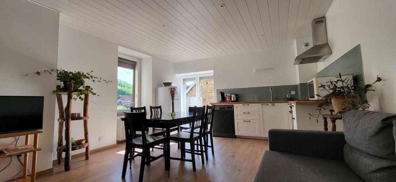 Appartement entier, La Louve in Arbois (homonymie), Jura Francais