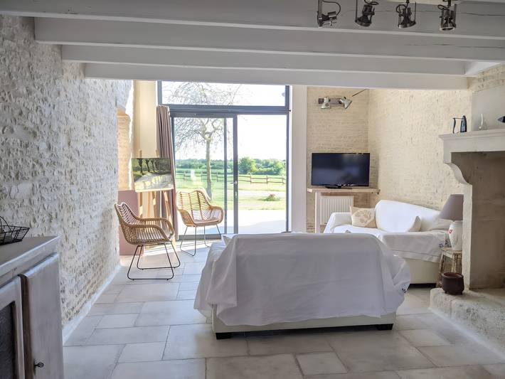 Location de vacances pour 13 personnes, avec jardin à Saint-Hilaire-la-Palud - 2