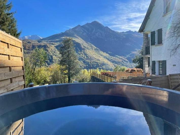 Appartement de vacances pour 3 personnes, avec Balcon et Jacuzzi ainsi que Terrasse et Sauna