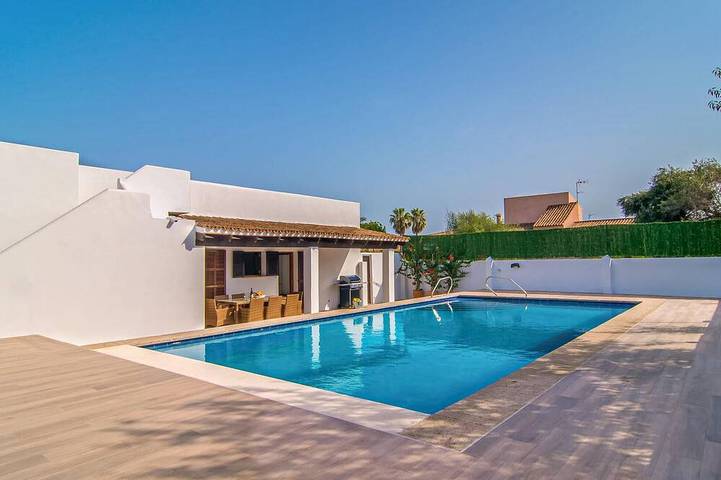 Impresionante casa en Sa Coma con piscina privada, puede ser interior o. in Sa Coma, San Lorenzo de Cardessar
