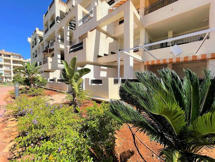 Apartamento para 6 personas, con terraza además de jardín y piscina, Familias con niños en Playa Serena (Roquetas de Mar)