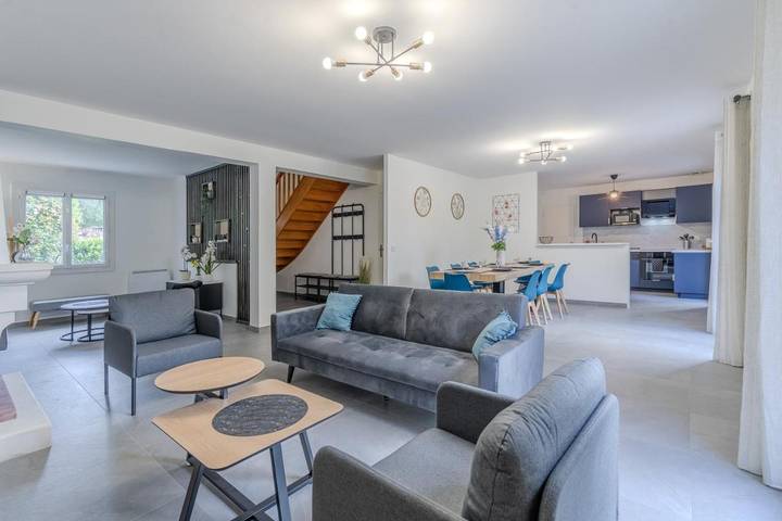 Maison de vacances pour 12 personnes, avec jardin à Coupvray