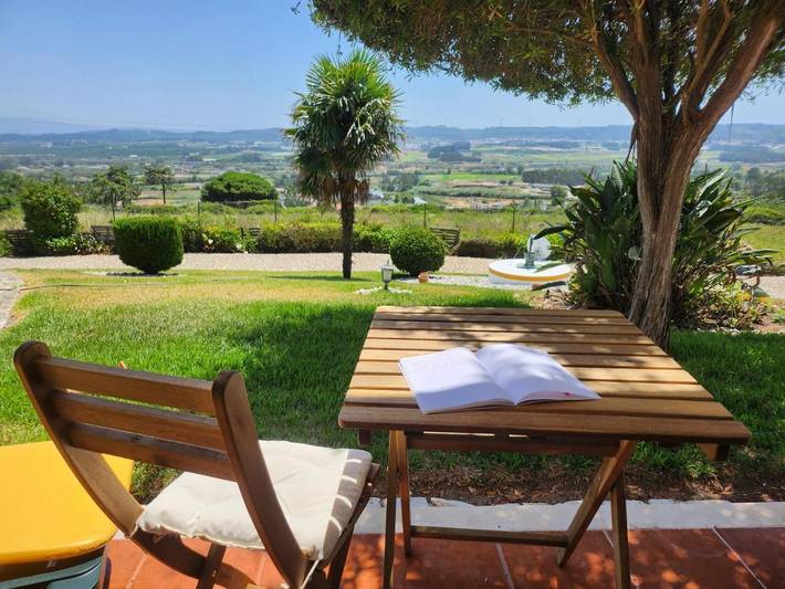 Fazendas e chácaras para 8 pessoas, com vista e jardim em Amoreira