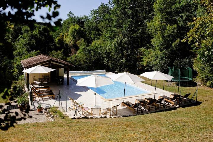 Location de vacances pour 8 personnes, avec piscine et vue sur le lac ainsi que vue et jardin à Touffailles - 3