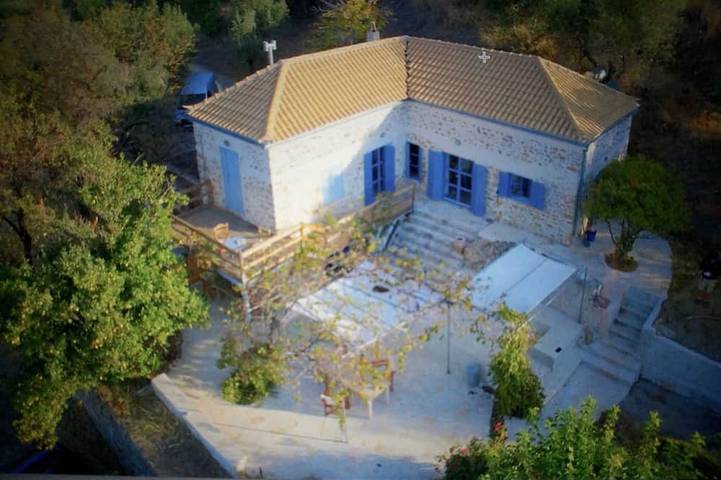 Cottage pour 4 personnes, avec balcon et jardin, animaux acceptés dans Gytheion