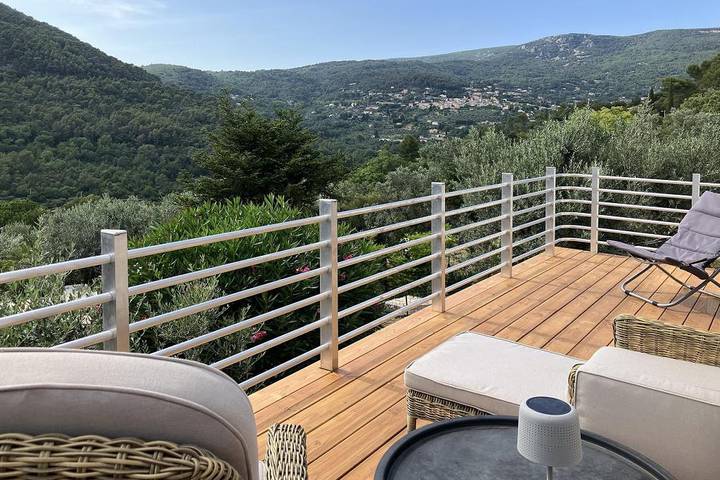 Location de vacances pour 8 personnes, avec piscine et balcon/terrasse à Claviers - 3