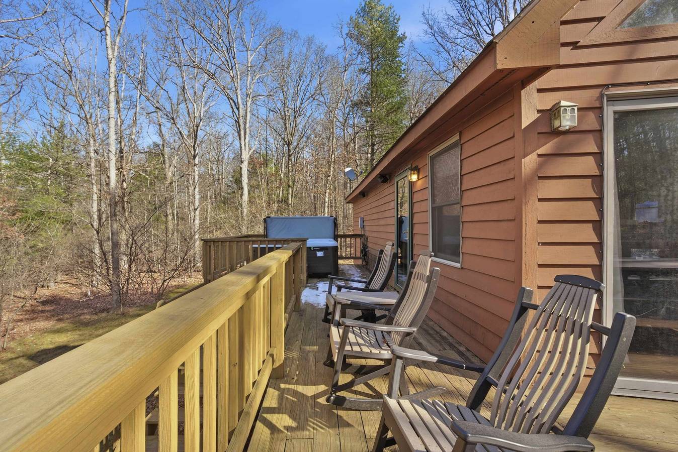 Family-Friendly Home w  Hot Tub     Fire Pit    Games in Deep Creek Lake