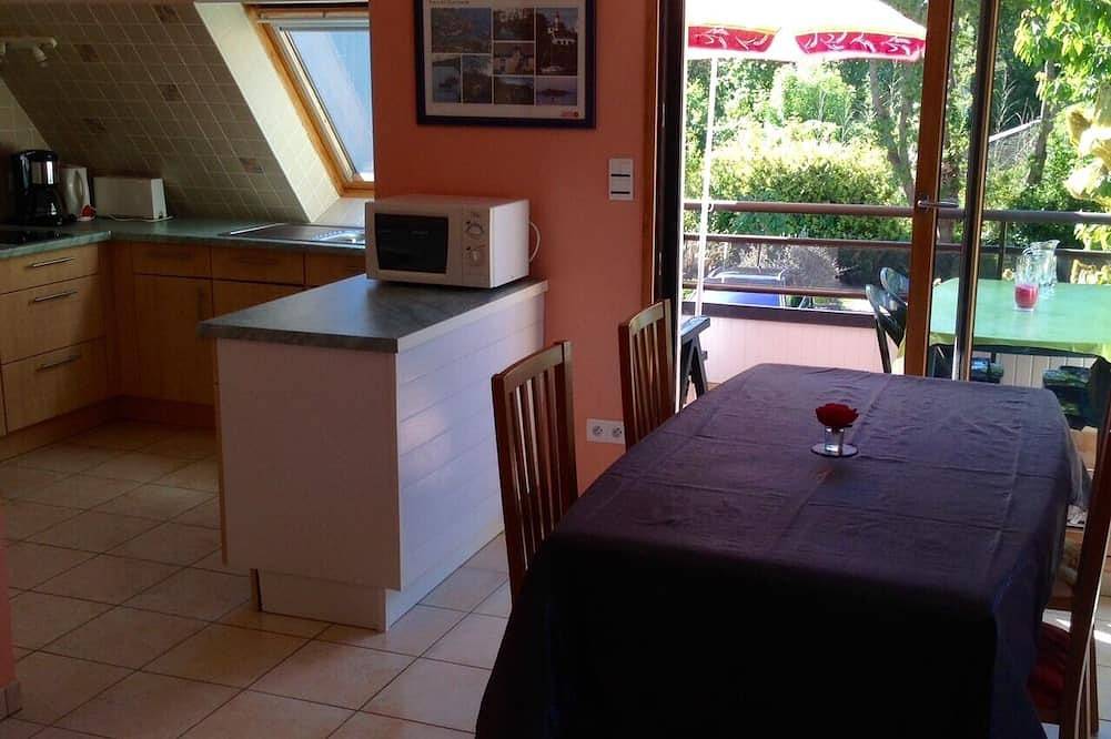 Appartement entier, A louer bord de mer logement T2 loggia terrasse jardin in Clohars-Carnoët, Côte de Cornouaille